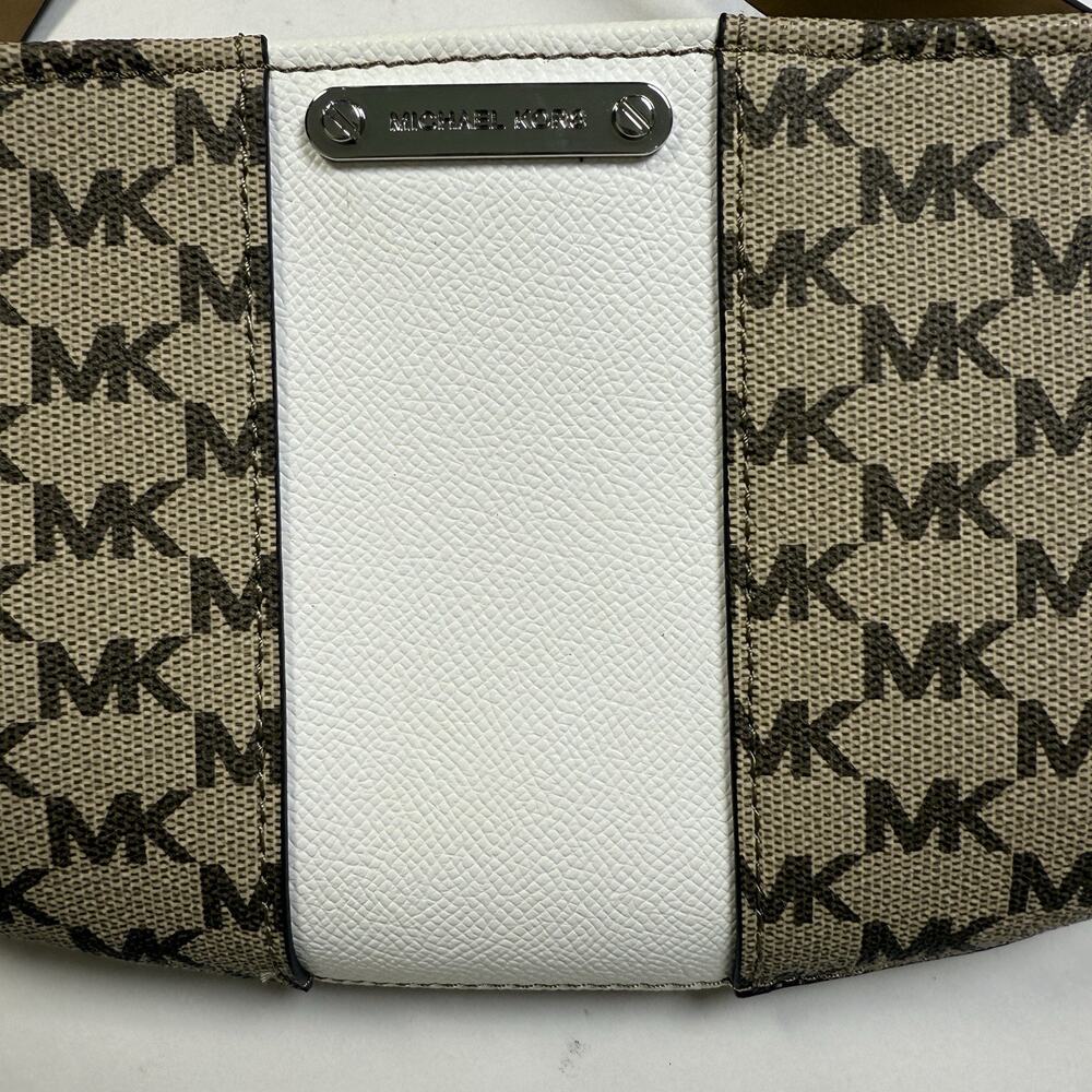 Michael Kors Signature Belt Bag White Stripe‎ Adjustable Strap MK Logo Beige - Picture 3 of 9